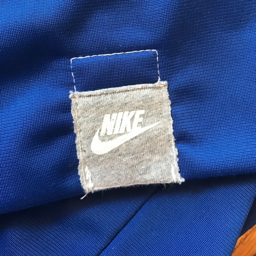 CHICAGO CUBS Nike Blue and Red Women's Jacket - Picture 6 of 6